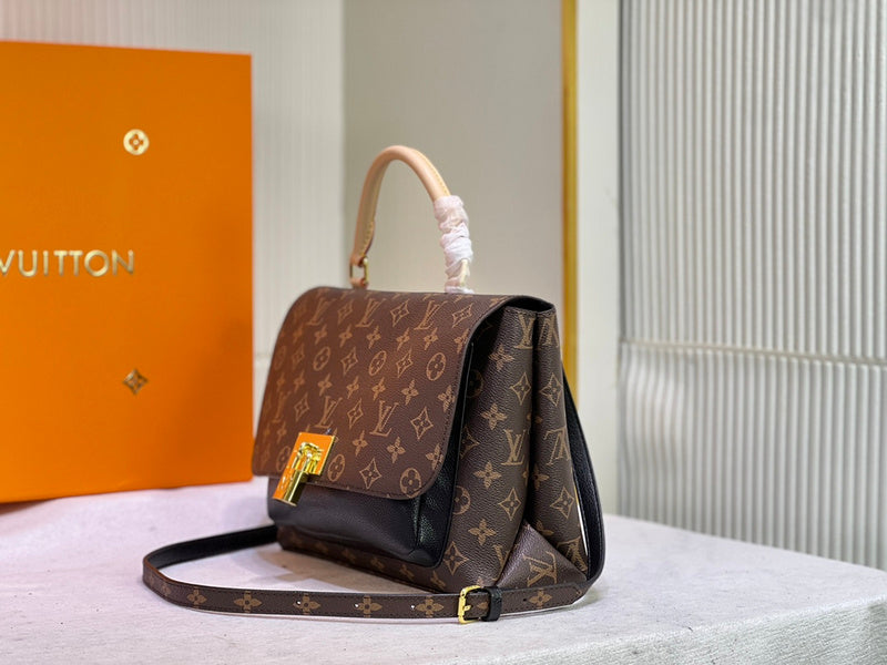 BAG LV