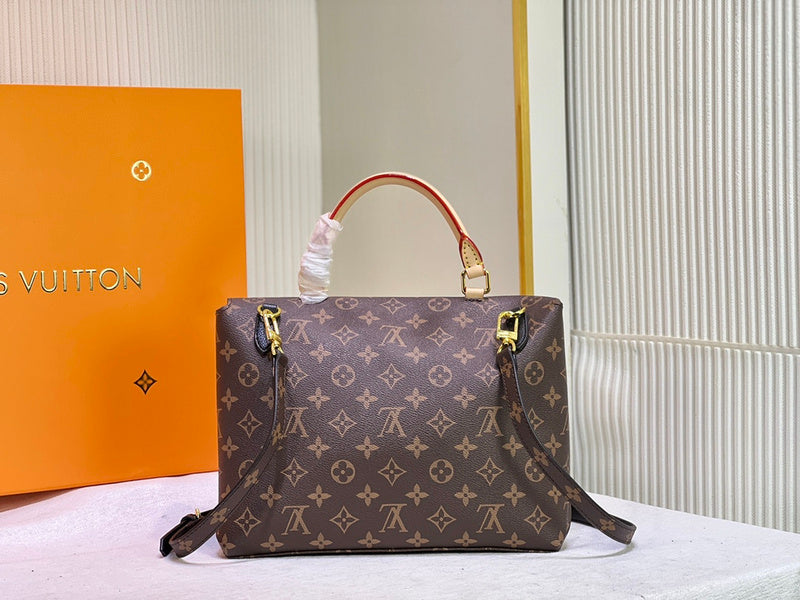 BAG LV