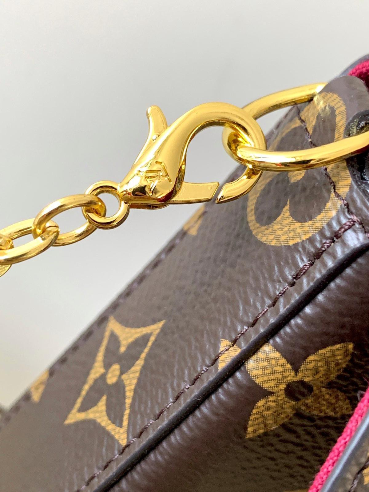 LV POCHETTE FÉLICIE