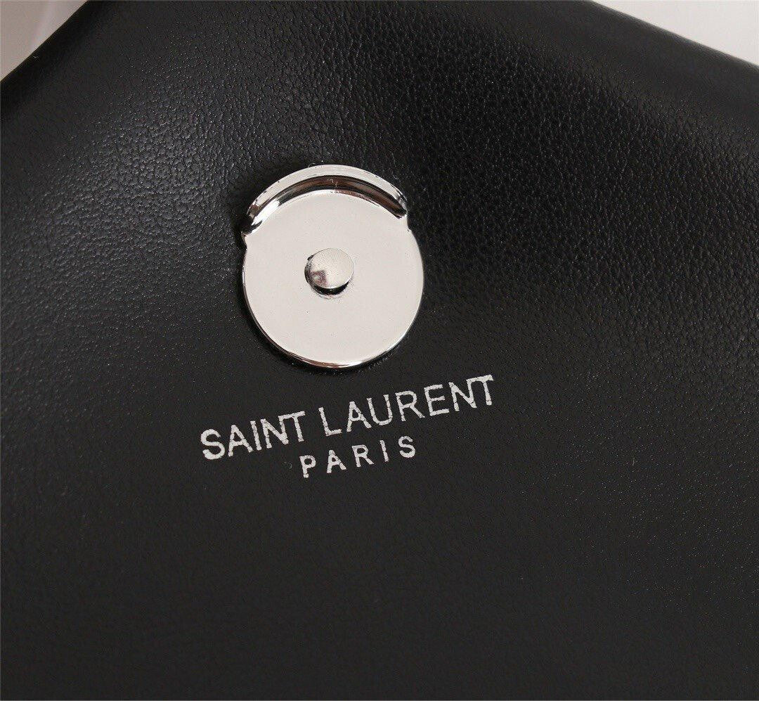 YSL BAG TOY LOULOU A TRACOLLA NERA IN PELLE MATELASSÉ A “Y”